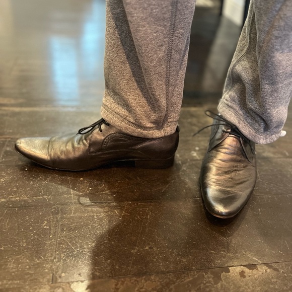 Exclusive Silver Toned Ted Baker Dress Shoes, unique and seriously gorgeous. S10 - Picture 5 of 6